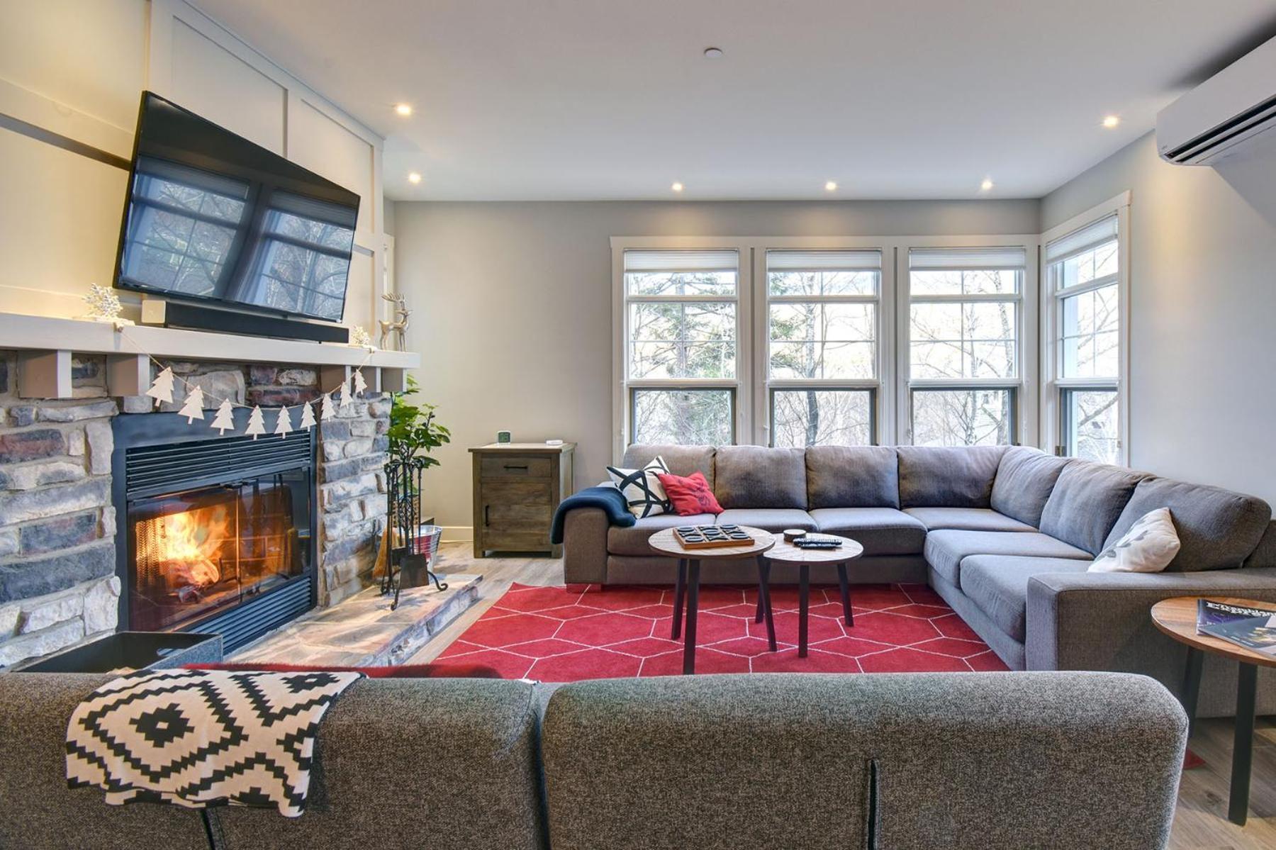 Tremblant Prestige - Les Eaux 207-2 Apartment Mont-Tremblant Bagian luar foto
